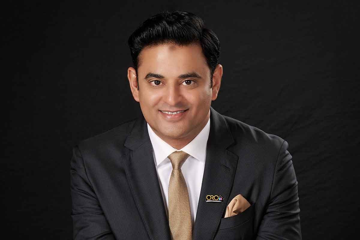 Testimonial background